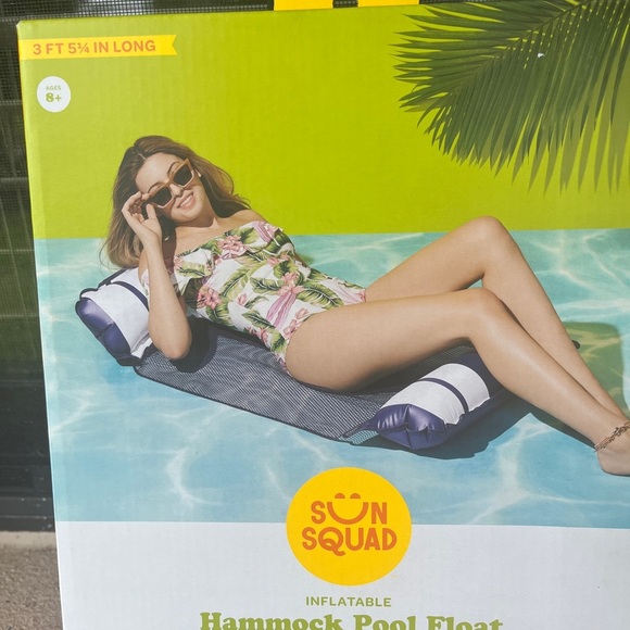 🌞 Sun Squad Inflatable Hammock Pool Float – Relax in Style! (New in box) - Picture 10 of 13